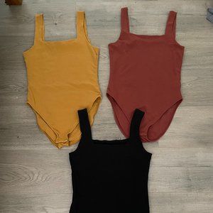 3 Fitted Sleeveless Square in Size Small